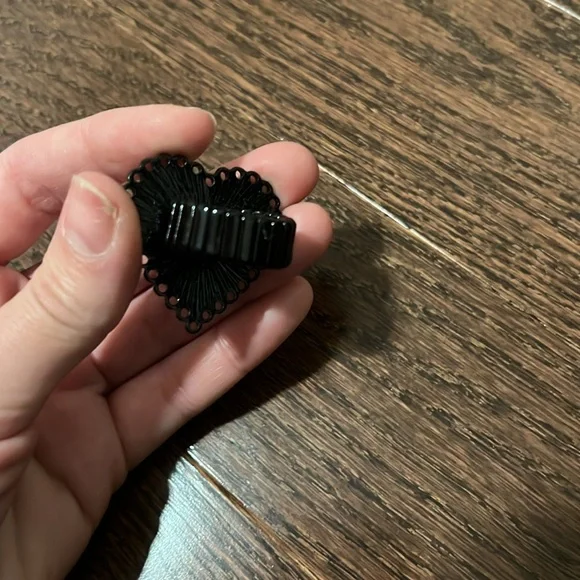 Guess ring - Picture 3 of 3